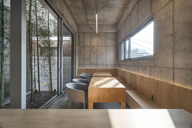 Sungin Space / Space Matter - Interior Photography, Apartments, Beam, Table