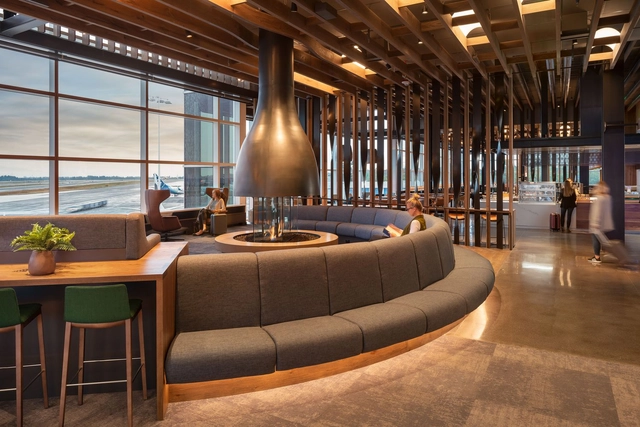 Alaska Airlines Flagship Lounge / Graham Baba Architects - Interior Photography, Airport, Table