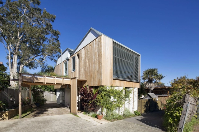 Crisp House / buckandsimple - Exterior Photography, Renovation, Facade