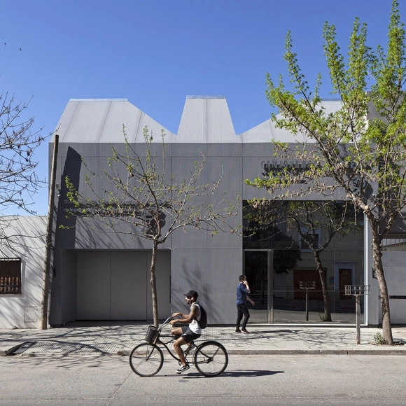 光的秩序，阿根廷诊所别墅 / BAarqs - 建筑图, 适应性利用, 表皮