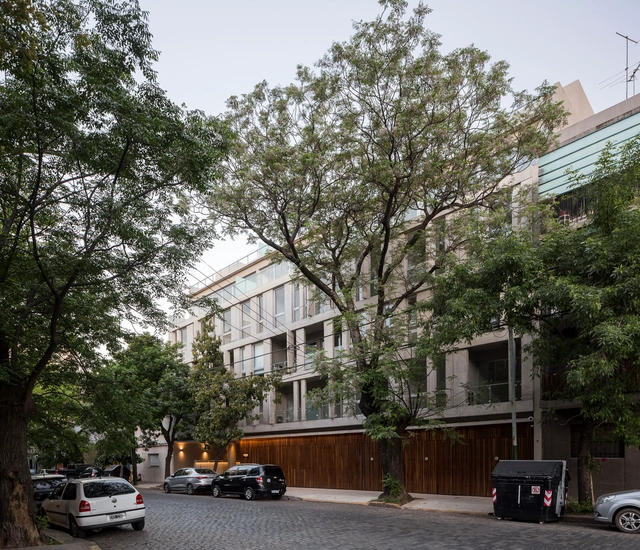 Edificio Conde – Entreverdes Colegiales / Estudio Abramzon + Estudio ZZarq - Fotografía exterior, Apartamentos, Fachada