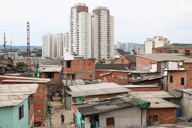 O que o diário de uma favelada revela sobre a pobreza urbana no Brasil - Imagem de Destaque