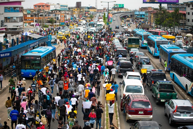Las protestas públicas y el legado urbano del colonialismo y la dictadura militar en Nigeria - Imagen Principal