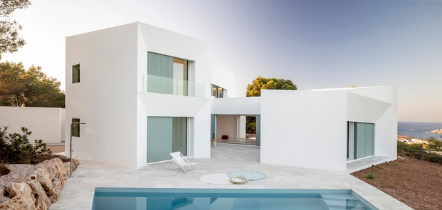 Casa patio / NOMO STUDIO - Fotografía exterior, Sustentabilidad, Fachada, Puerta