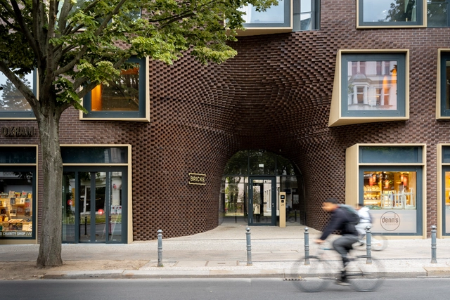 Edificio Schoeneberg Berlin / GRAFT - Fotografía exterior, Renovación, Fachada