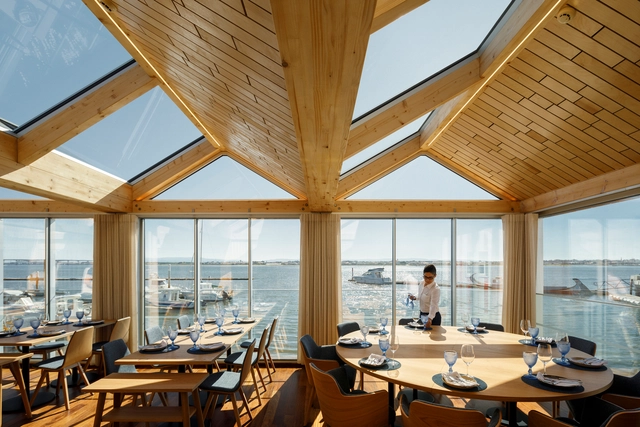 Restaurante Clube De Vela da Costa Nova / Ferreira Arquitectos - Fotografia de Interiores, Interiores De Restaurantes E Bares, Terraço, Viga, Fachada, Balcão, Mesa, Cadeira