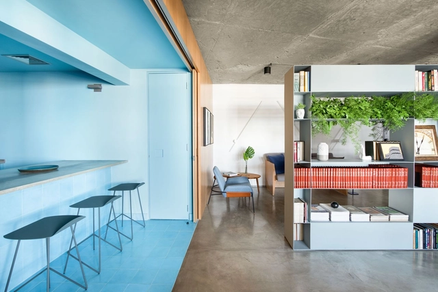 Escritório no Edifício Itália / RAWI Arquitetura + Design - Fotografia de Interiores, Interiores De Escritórios, Cozinha, Porta, Mesa, Cadeira