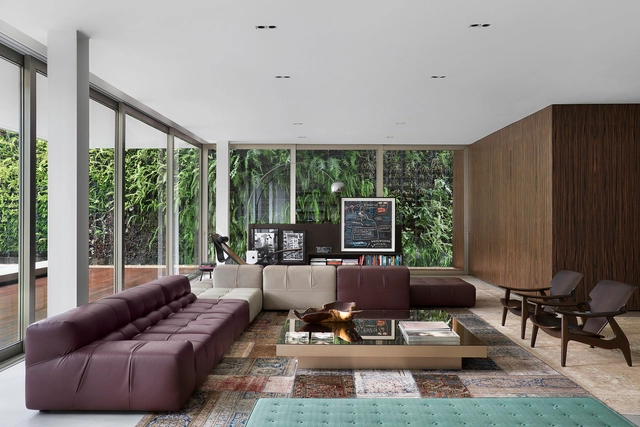 Casa DF / Studio Guilherme Torres - Fotografia de Interiores, Interiroes De Casas, Viga, Iluminação, Mesa, Cadeira