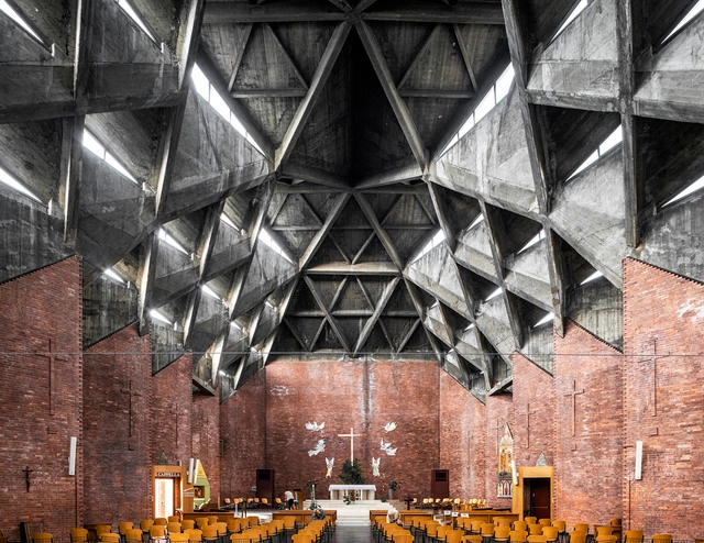 O brutalismo na arquitetura religiosa, pelas lentes de Stefano Perego - Imagem de Destaque