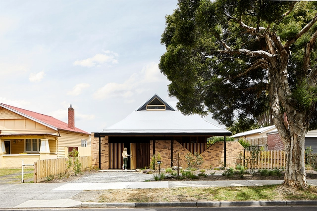 交叉坡屋顶之宅 / MRTN Architects - 建筑图, 独立住宅, 表皮