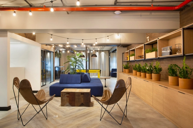 Escritório Winnin Desenvolvimento de Software / Nop Arquitetura - Fotografia de Interiores, Interiores De Escritórios, Porta, Mesa, Cadeira