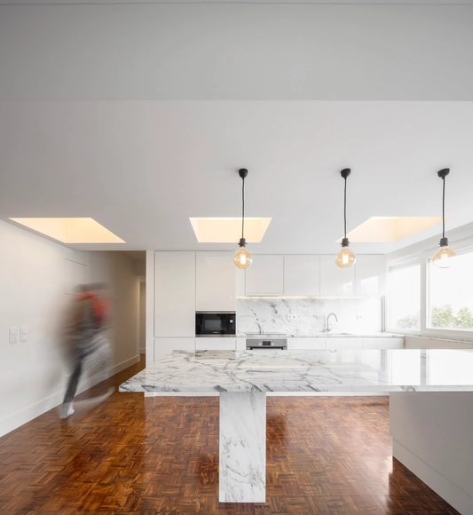 Pedralvas Apartment / João Tiago Aguiar Arquitectos - Interior Photography, Apartment Interiors, Kitchen, Countertop