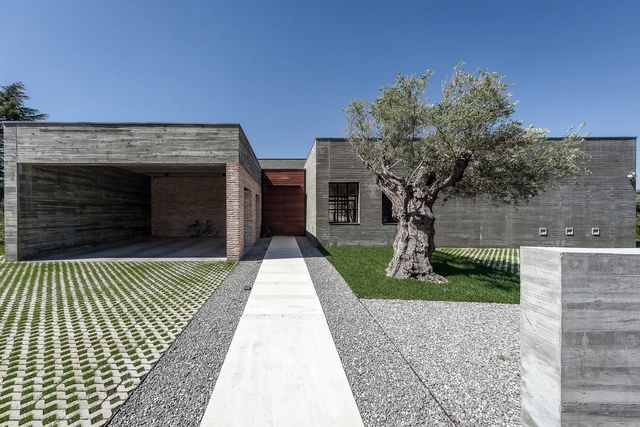 Casa Mouette / Estudio Bespoke + longo+roldán - Fotografía exterior, Casas, Jardín, Fachada, Puerta