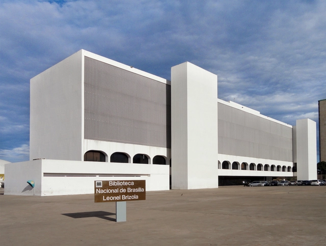 Rachaduras ameaçam a Biblioteca Nacional de Oscar Niemeyer: "Risco muito grande" - Imagem de Destaque