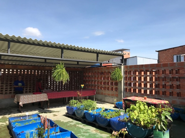 Projeto comunitário aplica estratégias bioclimáticas e mão de obra local em Paraisópolis - Imagem de Destaque