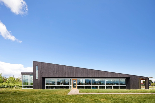 尼亚加拉湖景零售酒厂 / Thier+Curran Architects - 建筑图, 景观设计, 表皮
