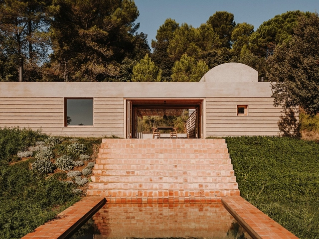 Casa Ter / MESURA - Fotografía exterior, Paisaje, Jardín, Fachada, Escaleras, Puerta, Arco