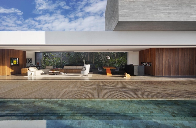 Casa Laranja / Studio Guilherme Torres - Fotografia de Exterior, Interiroes De Casas, Pátio, Fachada, Iluminação, Cadeira
