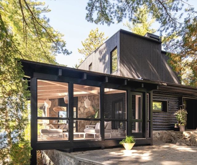 Cottage on the Point / Paul Bernier Architecte - Exterior Photography, Extension, Door