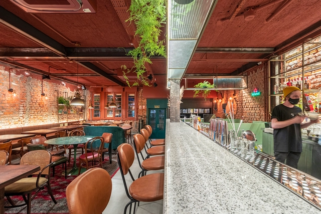 MESA Bar e Restaurante / Laura Mottin Arquitetura - Fotografia de Interiores, Interiores De Restaurantes E Bares, Viga, Mesa, Cadeira