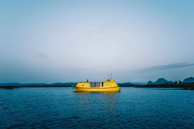 两位年轻建筑师结伴,造船向北极进发 - 主图