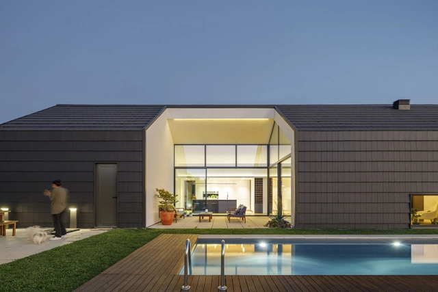 Casa em Santo Tirso / Hous3 - Fotografia de Exterior, Interiroes De Casas, Aido, Fachada, Iluminação