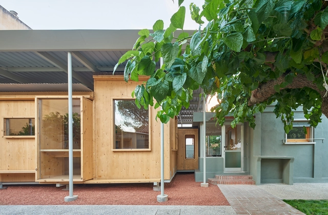 Casa mas JEC  /  Aixopluc - Fotografía exterior, Renovación, Patio interior, Puerta, Fachada, Escaleras