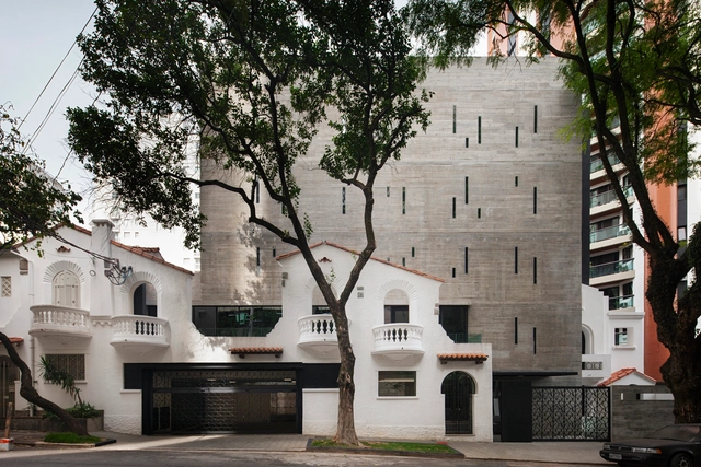 Edifício Blumenthal / Kruchin Arquitetura - Fotografia de Exterior, Edifícios, Fachada, Porta