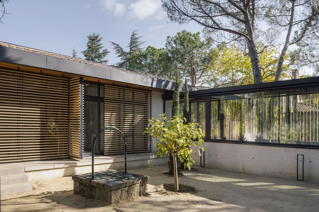 Casa OMA / Sanz Arquitectos - Fotografía exterior, Ampliación, Jardín, Fachada