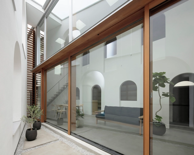 齐平与错位，日本密集住宅区的房屋空间巧思 / Toshihiro Aso Design Office - 室内图, 住宅室内设计