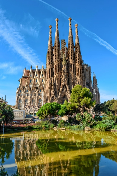 Clásicos de Arquitectura: Sagrada Familia / Antoni Gaudí - Arquitectura Religiosa