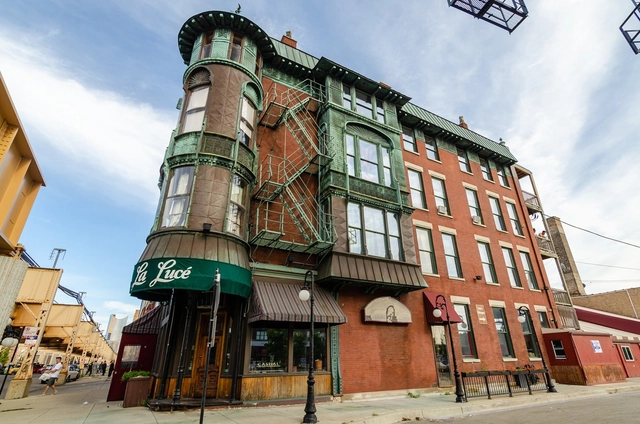 Chicago’s Most Endangered Buildings 2021 - Featured Image