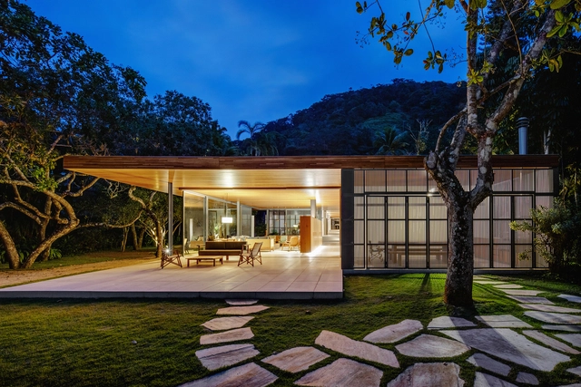 Casas brasileiras: 35 residências na praia - Imagem de Destaque