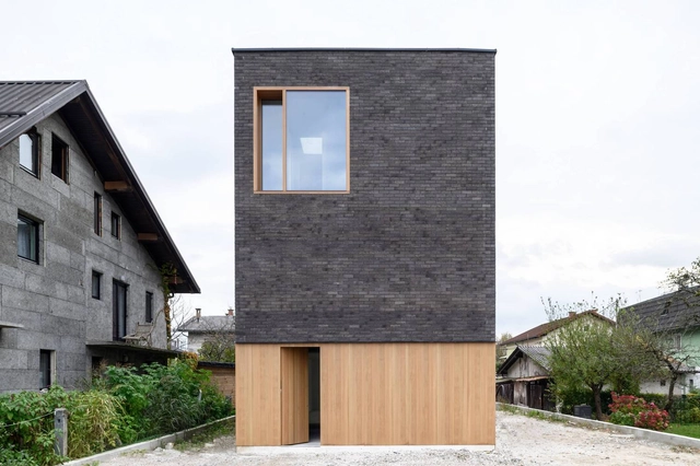 The Double Brick House / ARHITEKTURA / OFFICE FOR URBANISM AND ARCHITECTURE - Exterior Photography, Houses, Facade
