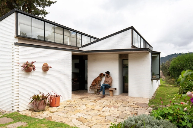 Casas en Colombia: Ejemplos de implantación, diseño y materialidad - Imagen Principal