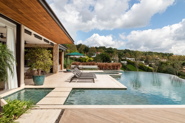 Residência EQ / Gilda Meirelles Arquitetura - Fotografia de Exterior, Interiroes De Casas, Aido, Fachada, Cadeira
