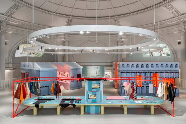 V&A Bags: Inside Out Exhibition / Studio MUTT - Interior Photography, Museum & Exhibition Interiors