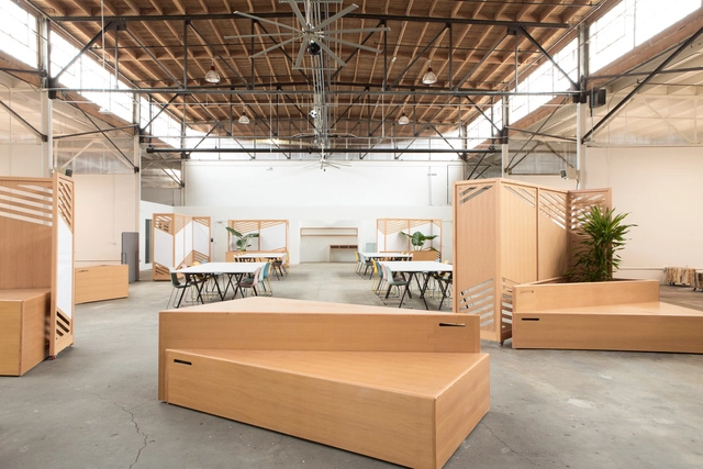 1901 Poplar Innovation Hub / Medium Plenty - Interior Photography, Cowork Interiors, Beam