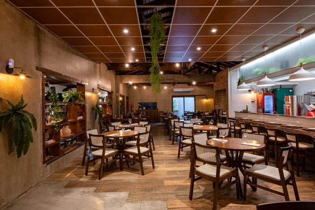 Albero Ristorante / Vertentes Arquitetura - Fotografia de Interiores, Interiores De Restaurantes E Bares, Mesa, Cadeira, Iluminação