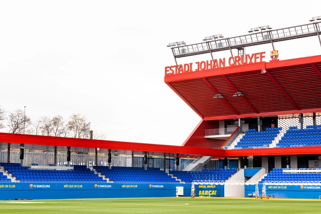 Estadio Johan Cruyff / Batlleiroig - Planos, Estadio De Fútbol