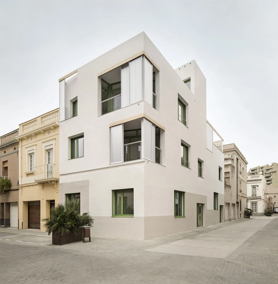 Edificio plurifamiliar PIC / Enric Rojo Arquitectura - Fotografía exterior, Apartamentos, Fachada
