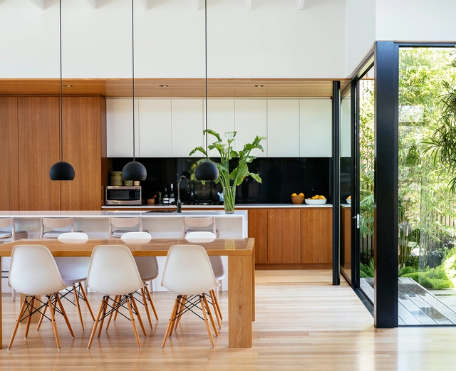Beaumaris Re-Modern / Office of Matthew Green Architects - Interior Photography, House Interiors, Kitchen, Facade, Table, Chair