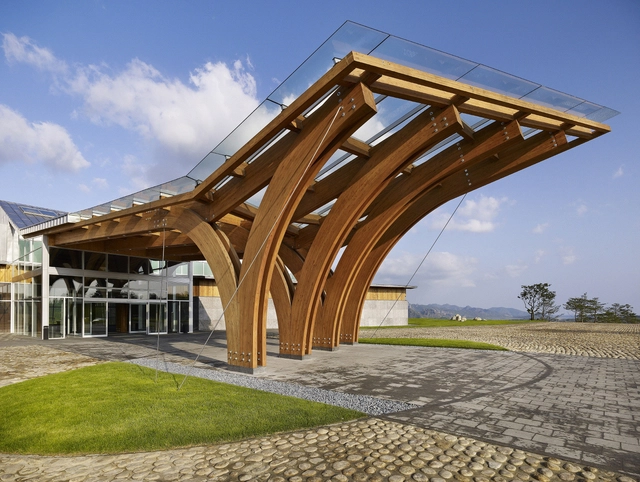 Kumkang Ananti Golf & Spa Resort / SKM Architects - Exterior Photography, Hotels, Facade