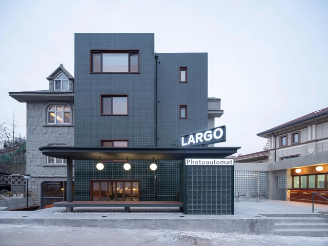 青岛‘广板 Largo’民宿，别墅的风格‘进化’ / 好似飞行 - 建筑图, 更新项目, 表皮, 门