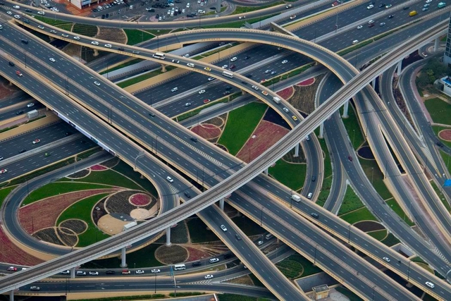 Mais estradas, mais problemas: como solucionar o problema do trânsito nas grandes cidades  - Imagem de Destaque