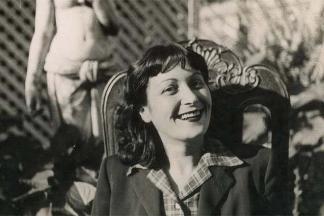 Lina Bo Bardi recebe o Leão de Ouro Especial da Bienal de Veneza pelo conjunto de sua obra - Imagem de Destaque