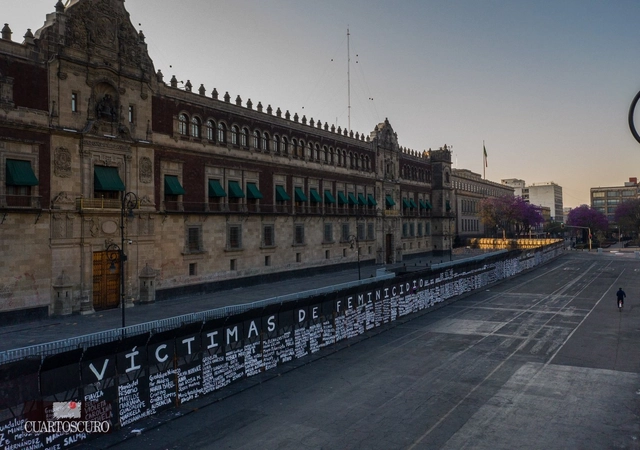 Memorial para as vítimas de feminicídio em espaços públicos na Cidade do México - Imagem de Destaque