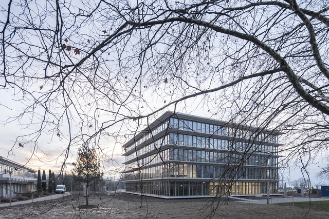 International Sports Sciences Institute / Karamuk Kuo - Exterior Photography, Sustainability
