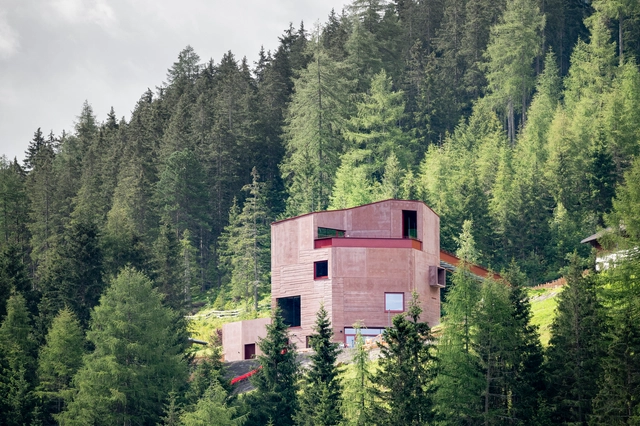 Museo Ibex St.Leonhard / Atelier Köberl + Daniela Kröss Architektin - Fotografía exterior, Museo