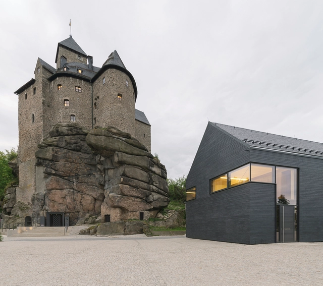 Falkenberg 城堡群修建中及新建会议中心 / Brückner & Brückner Architekten - 建筑图, 修复项目, 表皮